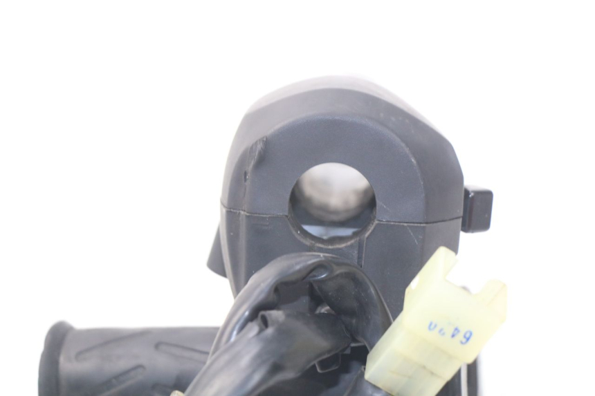 photo de RIGHT SWITCH YAMAHA YP X-MAX XMAX 400 (2014 - 2017)