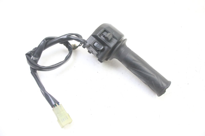 photo de RIGHT SWITCH YAMAHA YP X-MAX XMAX 400 (2014 - 2017)