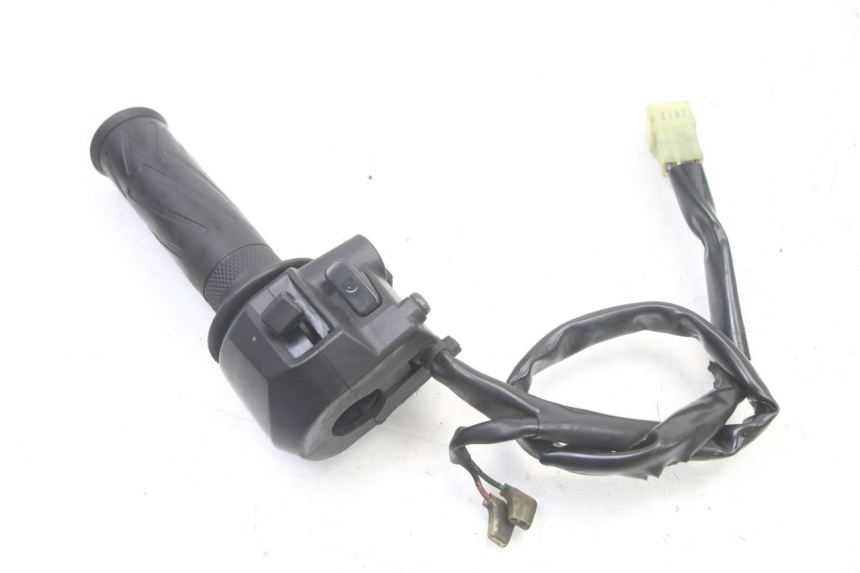 photo de RIGHT SWITCH YAMAHA YP X-MAX XMAX 400 (2014 - 2017)