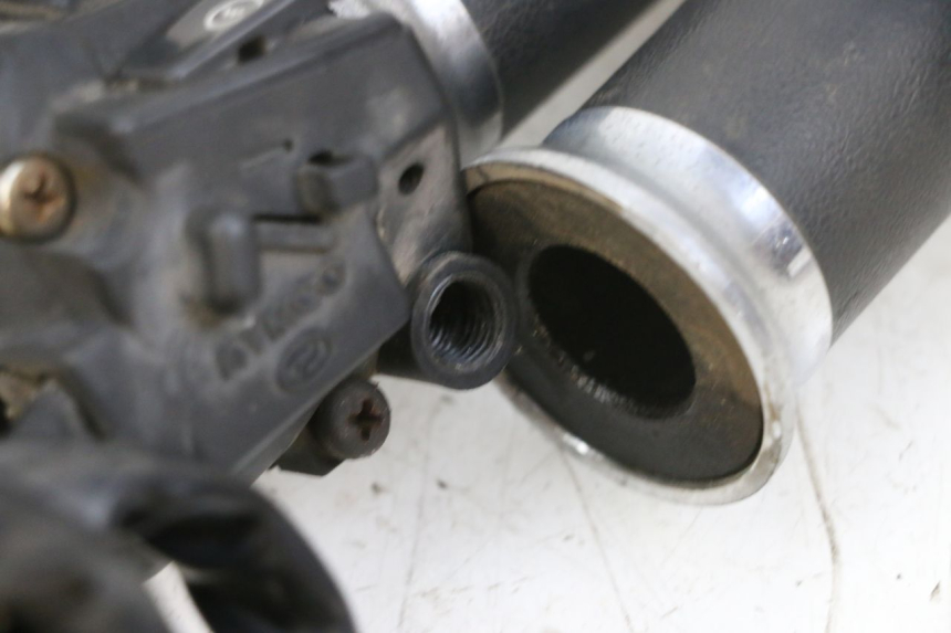 photo de RIGHT SWITCH KYMCO ZING 125 (1997 - 2003) - Product overview