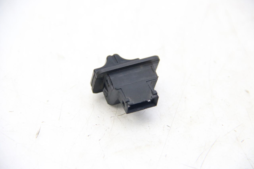 photo de TURN SIGNAL SWITCH ECCITY ARTELEC 670 1 (2013 - 2017)