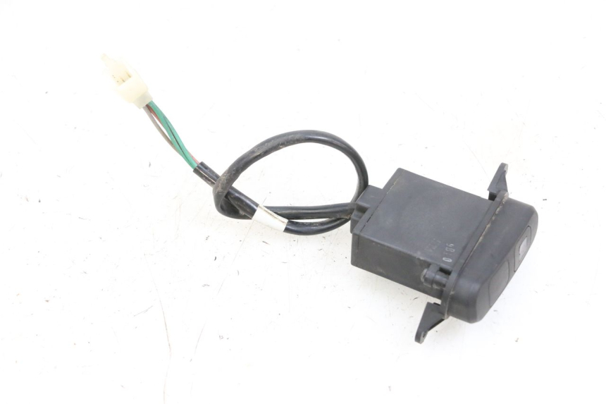 photo de HAZARD SWITCH SYM GTS EVO 125 (2009 - 2013) - Alternative perspective