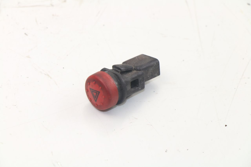 photo de HAZARD SWITCH PIAGGIO LIBERTY 2T 50 (2009 - 2013)