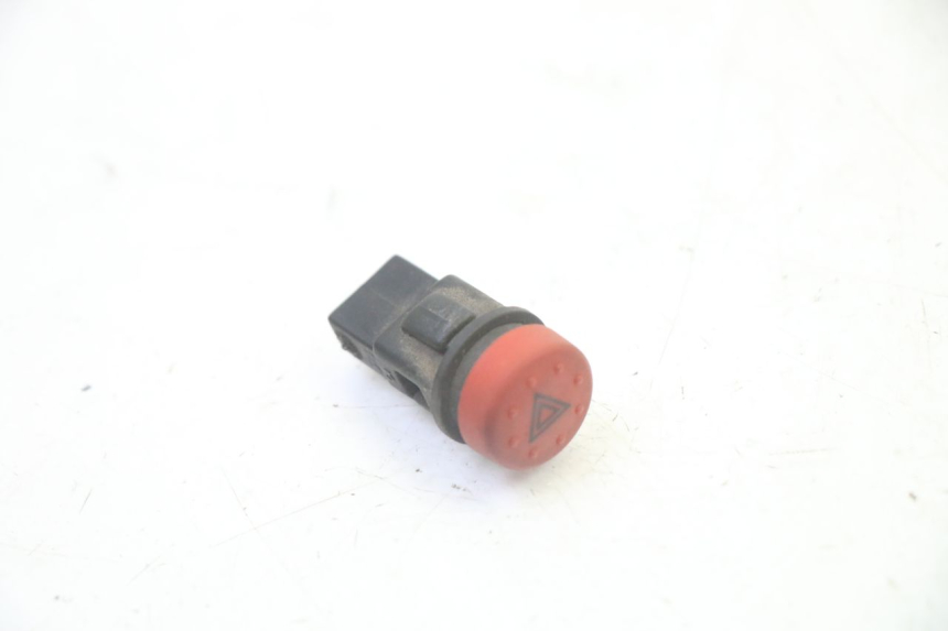 photo de HAZARD SWITCH PIAGGIO MP3 LT 300 (2010 - 2016)