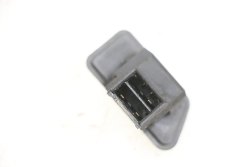 photo de TURN SIGNAL SWITCH YAMAHA XMAX X-MAX 125 (2006 - 2009) - Component detail