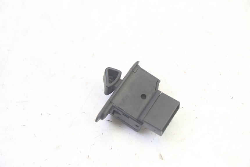 photo de TURN SIGNAL SWITCH PIAGGIO XEVO - X EVO 125 (2007 - 2016) - Zoom on usage condition