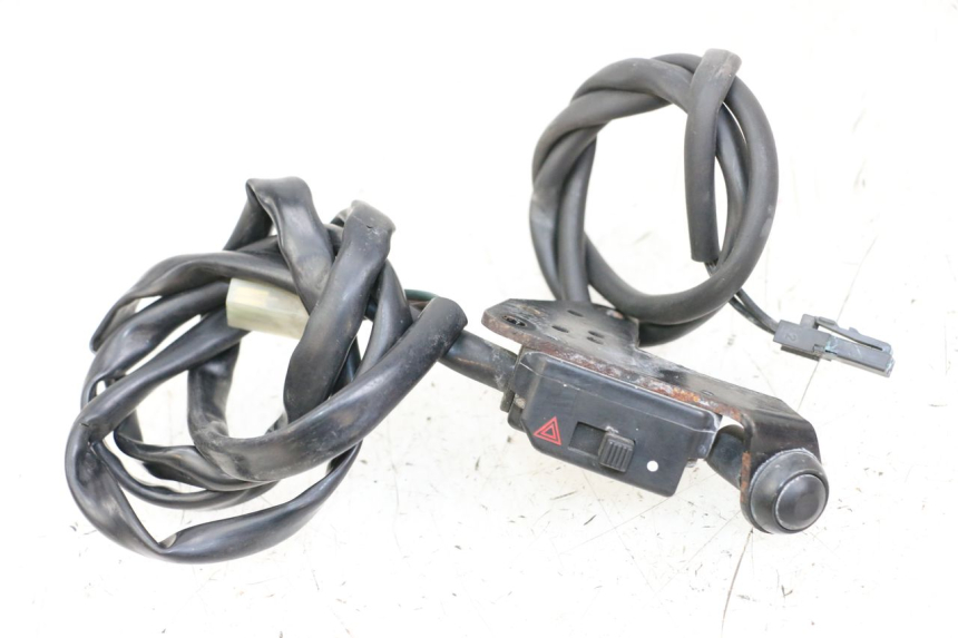 photo de HAZARD SWITCH YAMAHA FJR ABS 1300 (2006 - 2012)