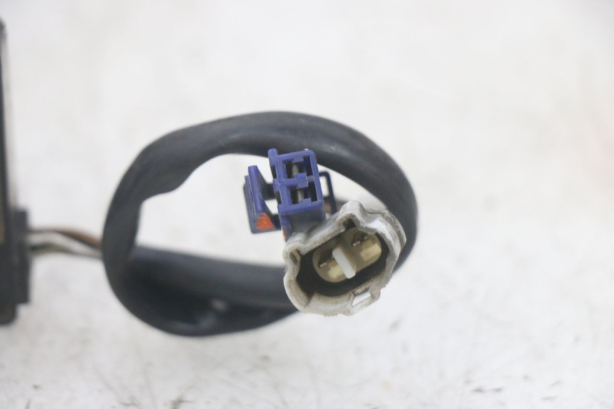 photo de SWITCH YAMAHA FJR ABS 1300 (2006 - 2012) - Technical close-up