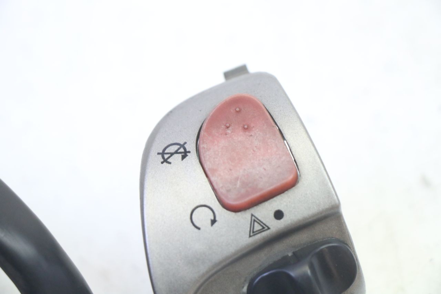 photo de LEFT SWITCH QUADRO 4 4D 350 (2015 - 2018)