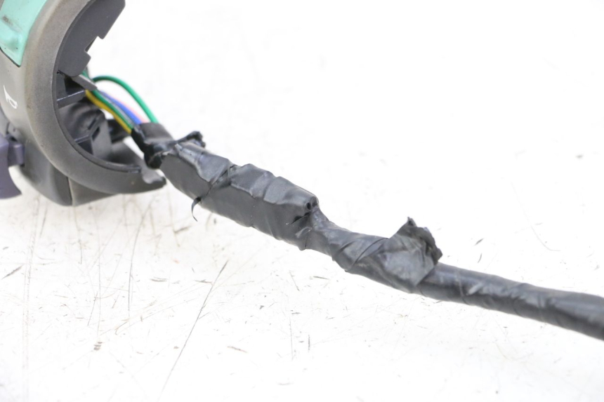 photo de LEFT SWITCH YAMAHA AEROX 50 (1997 - 2006)