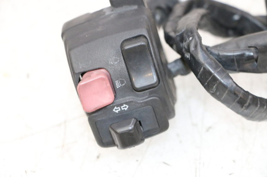 photo de LEFT SWITCH MBK BOOSTER SPIRIT NAKED 50 (2004 - 2017) - Distinctive features