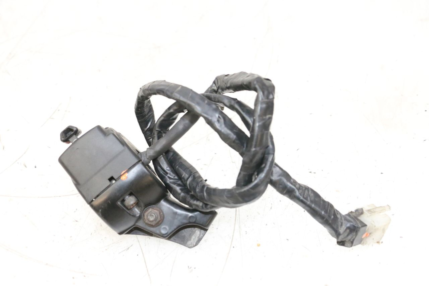 photo de LEFT SWITCH MBK BOOSTER SPIRIT NAKED 50 (2004 - 2017) - Technical close-up