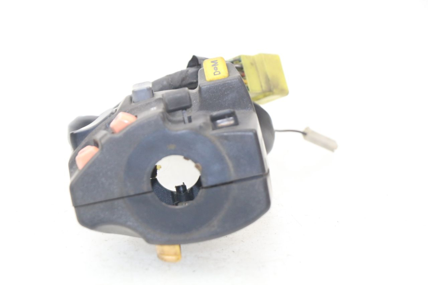 photo de LEFT HANDLEBAR SWITCH SUZUKI BURGMAN 650 (2002 - 2004)