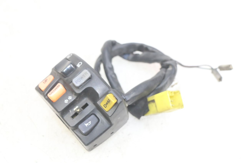 photo de LEFT HANDLEBAR SWITCH SUZUKI BURGMAN 650 (2002 - 2004)
