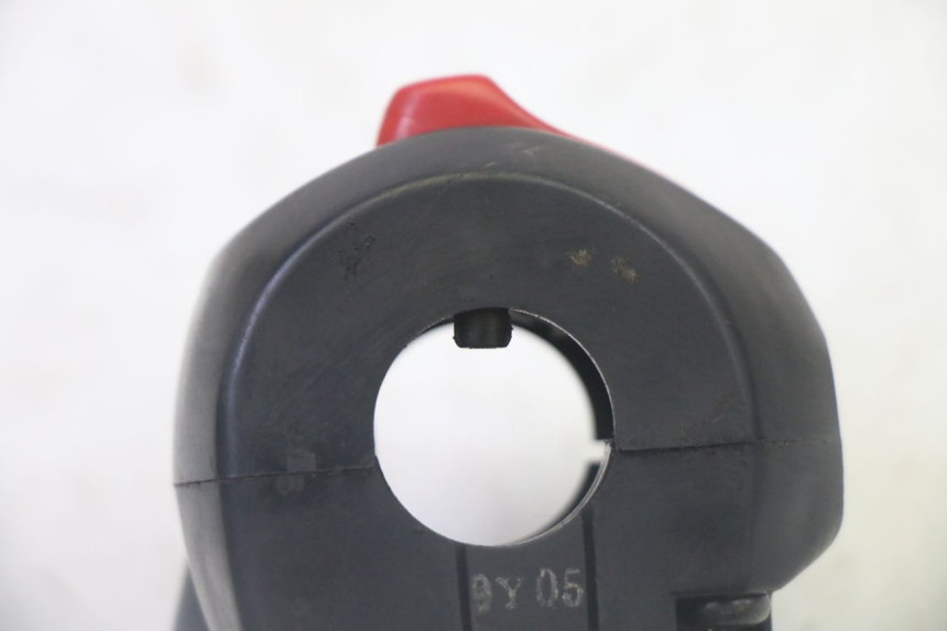 photo de LEFT HANDLEBAR SWITCH SUZUKI BURGMAN 125 (2007 - 2014)