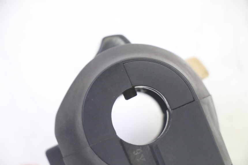 photo de LEFT HANDLEBAR SWITCH SUZUKI BURGMAN 125 (2007 - 2014)