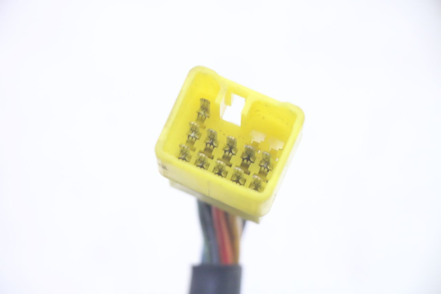 photo de LEFT HANDLEBAR SWITCH SUZUKI BURGMAN 125 (2007 - 2014) - Surface and material condition