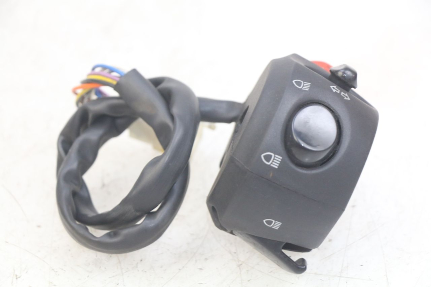 photo de LEFT HANDLEBAR SWITCH PEUGEOT CITYSTAR AIR 125 (2014 - 2017)