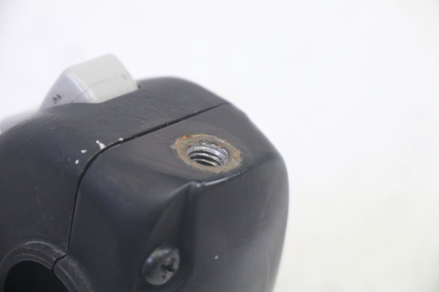 photo de LEFT HANDLEBAR SWITCH SYM CROX 4T 50 (2016 - 2023) - Technical close-up