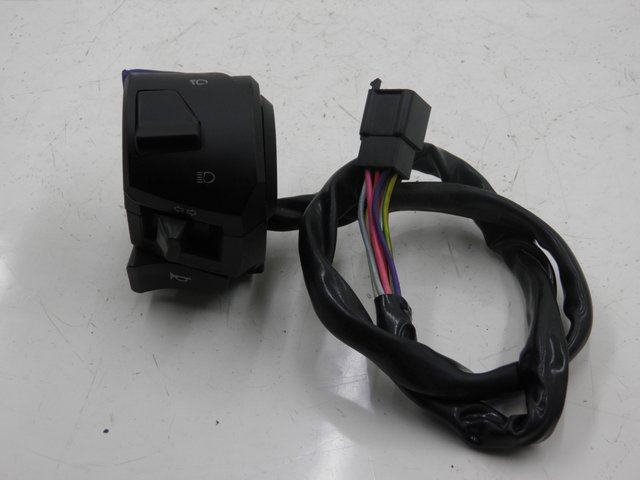 photo de LEFT SWITCH DERBI GP MAX 250 (2006 - 2008) - Main view