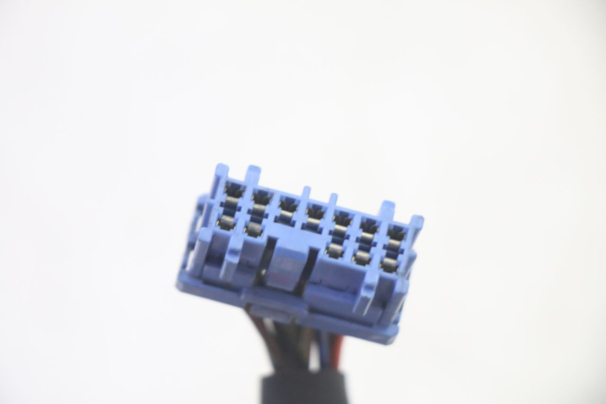 photo de LEFT HANDLEBAR SWITCH HONDA FES S-WING SWING ABS 125 (2007 - 2015)