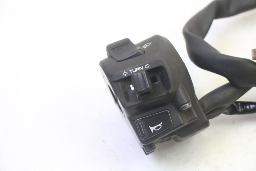photo de LEFT HANDLEBAR SWITCH HONDA FES S-WING SWING ABS 125 (2007 - 2015)