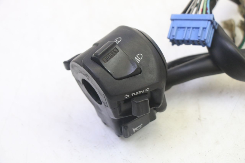photo de LEFT HANDLEBAR SWITCH HONDA FES S-WING SWING ABS 125 (2007 - 2015)