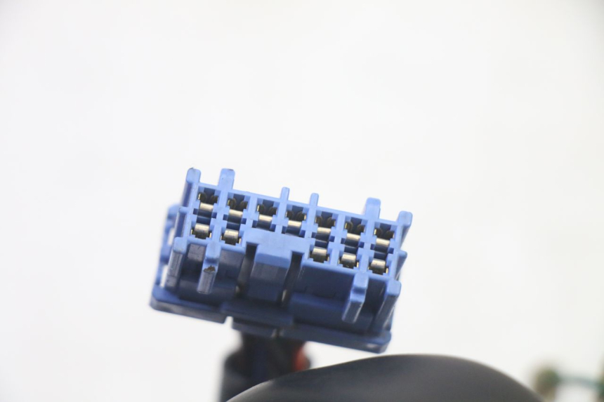 photo de LEFT HANDLEBAR SWITCH HONDA FES S-WING SWING ABS 125 (2007 - 2015)