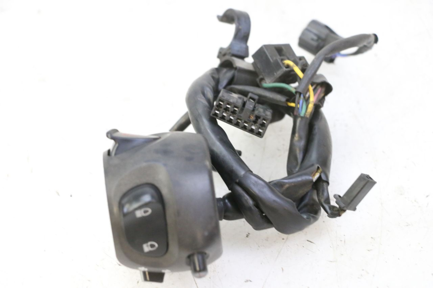 photo de LEFT SWITCH YAMAHA FZ6 N FAZER 600 (2004 - 2006)