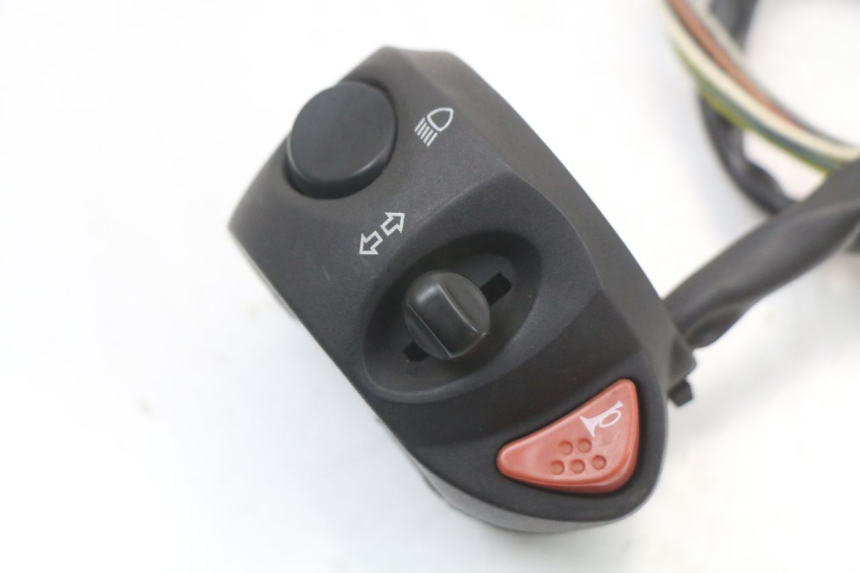 photo de LEFT SWITCH PEUGEOT GEOPOLIS RS 125 (2007 - 2009)