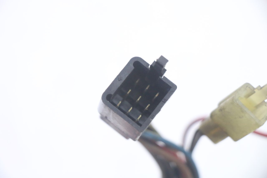 photo de LEFT SWITCH KAWASAKI GPX R WARBIRD 600 (1988 - 1993) - Surface and material condition