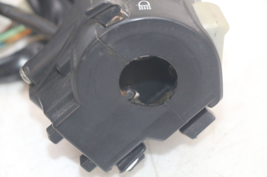 photo de LEFT HANDLEBAR SWITCH JONWAY AZTRAL 125 (2008 - 2017)