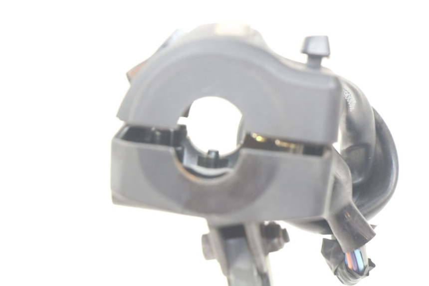 photo de LEFT HANDLEBAR SWITCH PEUGEOT KISBEE 4T 50 (2018 - 2022)