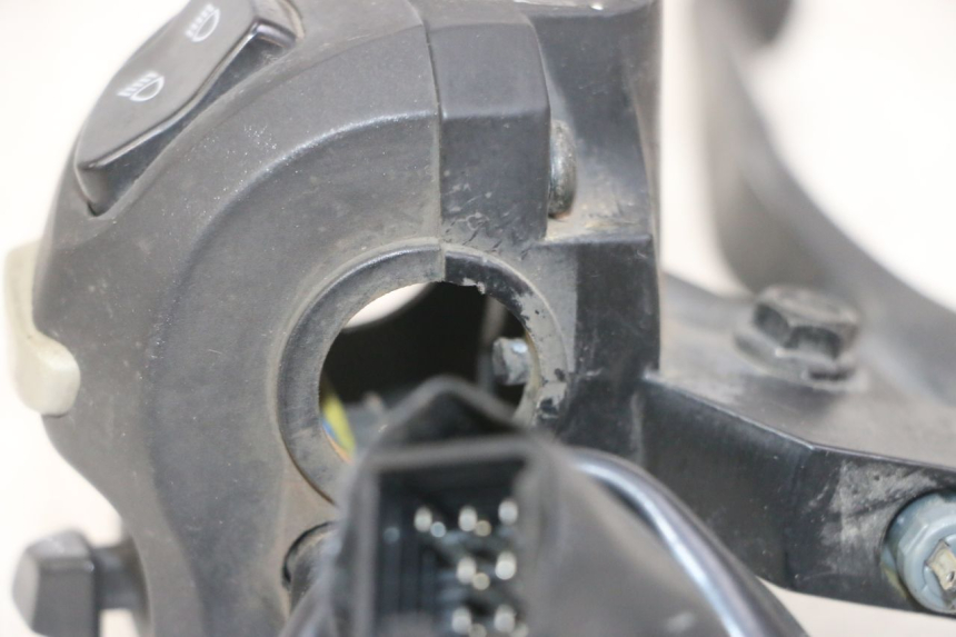 photo de LEFT HANDLEBAR SWITCH PEUGEOT KISBEE 4T 50 (2018 - 2022)