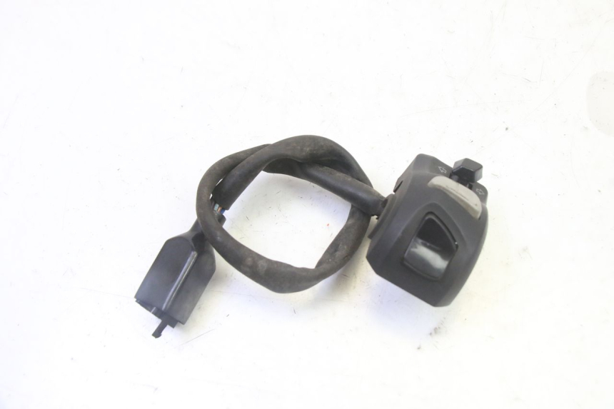 photo de LEFT HANDLEBAR SWITCH PEUGEOT KISBEE 4T 50 (2018 - 2022)