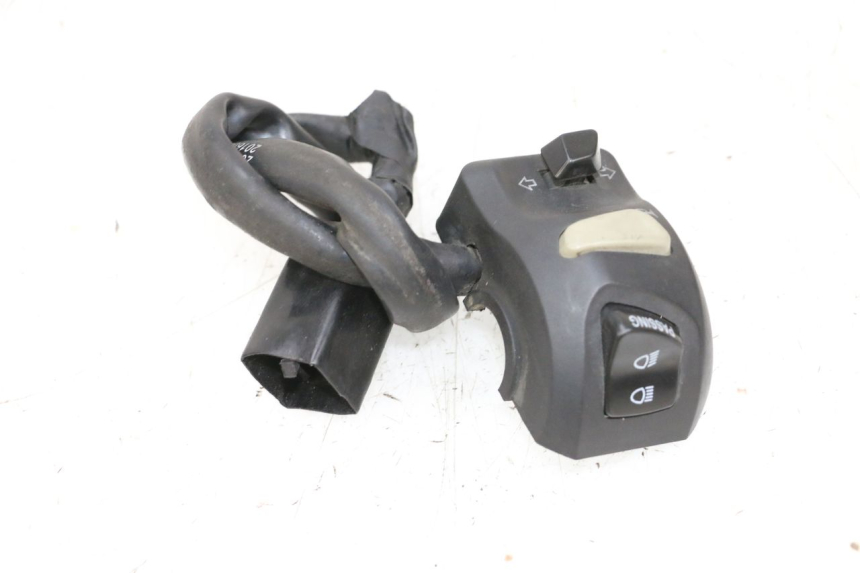 photo de LEFT HANDLEBAR SWITCH PEUGEOT KISBEE 4T 50 (2010 - 2017) - Technical close-up