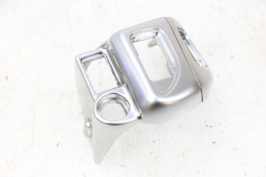 photo de LEFT SWITCH PIAGGIO MP3 HPE 300 (2019 - 2026) - Surface and material condition