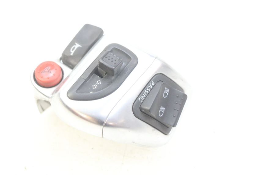 photo de LEFT HANDLEBAR SWITCH PIAGGIO MP3 125 (2006 - 2014)