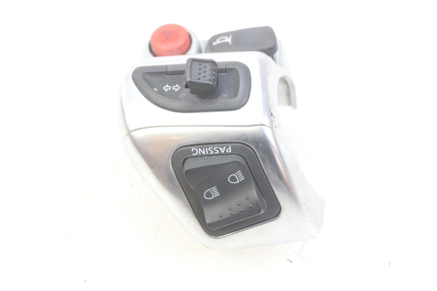 photo de LEFT HANDLEBAR SWITCH PIAGGIO MP3 125 (2006 - 2014)