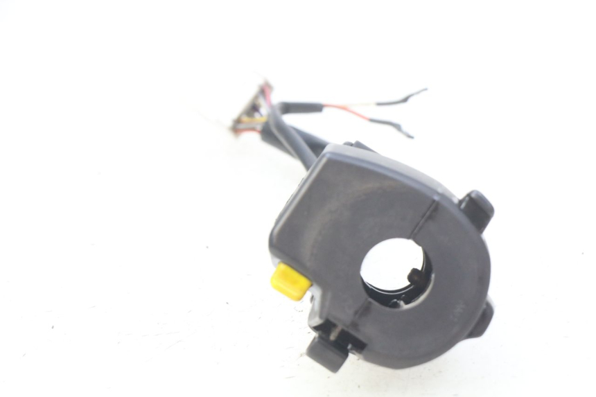 photo de LEFT HANDLEBAR SWITCH GILERA NEXUS 125 (2009 - 2013)