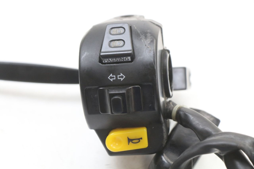 photo de LEFT HANDLEBAR SWITCH PEUGEOT KISBEE 4T 50 (2010 - 2017)