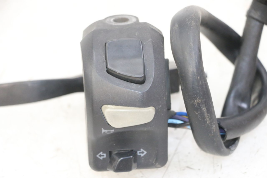 photo de LEFT HANDLEBAR SWITCH PEUGEOT KISBEE 4T 50 (2010 - 2017)