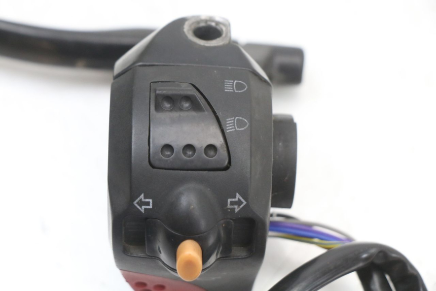 photo de LEFT HANDLEBAR SWITCH PEUGEOT LUDIX 50 (2005 - 2007)