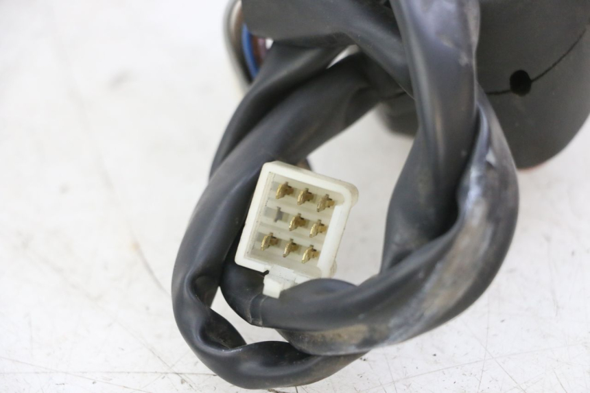 photo de LEFT SWITCH PEUGEOT SATELIS 125 (2013 - 2018)
