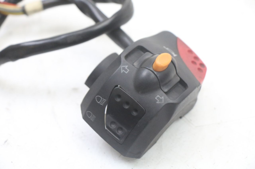 photo de LEFT SWITCH PEUGEOT TREKKER TKR 50 (2005 - 2014)