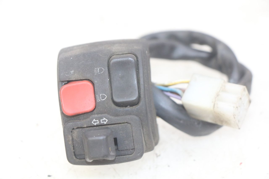 photo de LEFT HANDLEBAR SWITCH PEUGEOT XP6 50 (2006 - 2011)