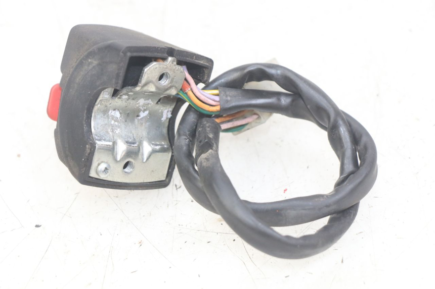 photo de LEFT HANDLEBAR SWITCH PEUGEOT XP6 50 (2006 - 2011)