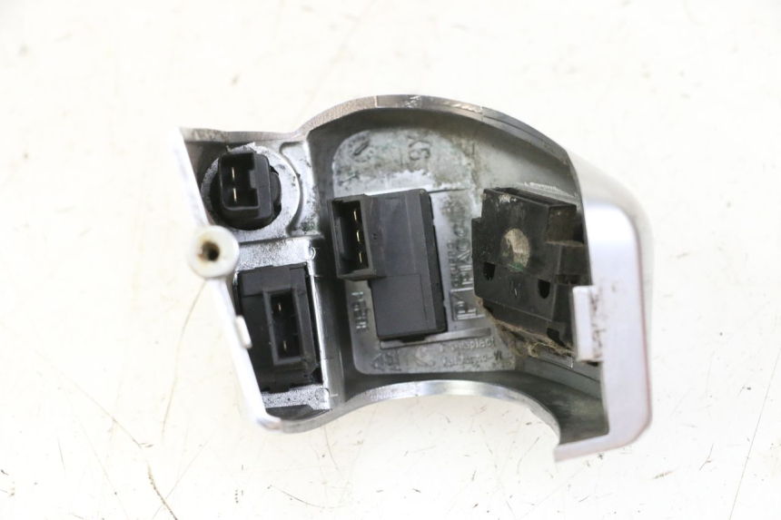 photo de LEFT HANDLEBAR SWITCH PIAGGIO MP3 125 (2006 - 2014)