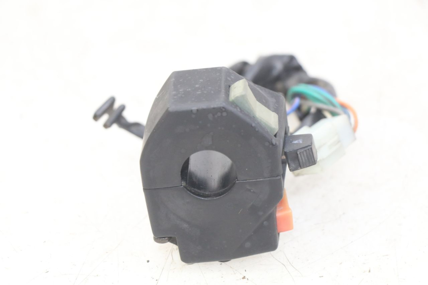 photo de LEFT HANDLEBAR SWITCH YAMASAKI RAPTOR 50 (2013 - 2018)