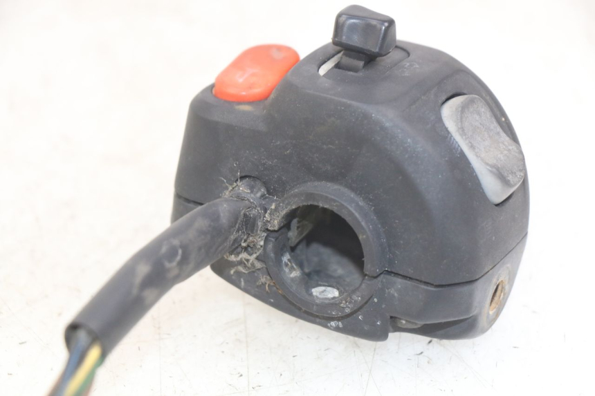 photo de LEFT HANDLEBAR SWITCH MBK SKYLINER 125 (1998 - 2001) - Alternative perspective